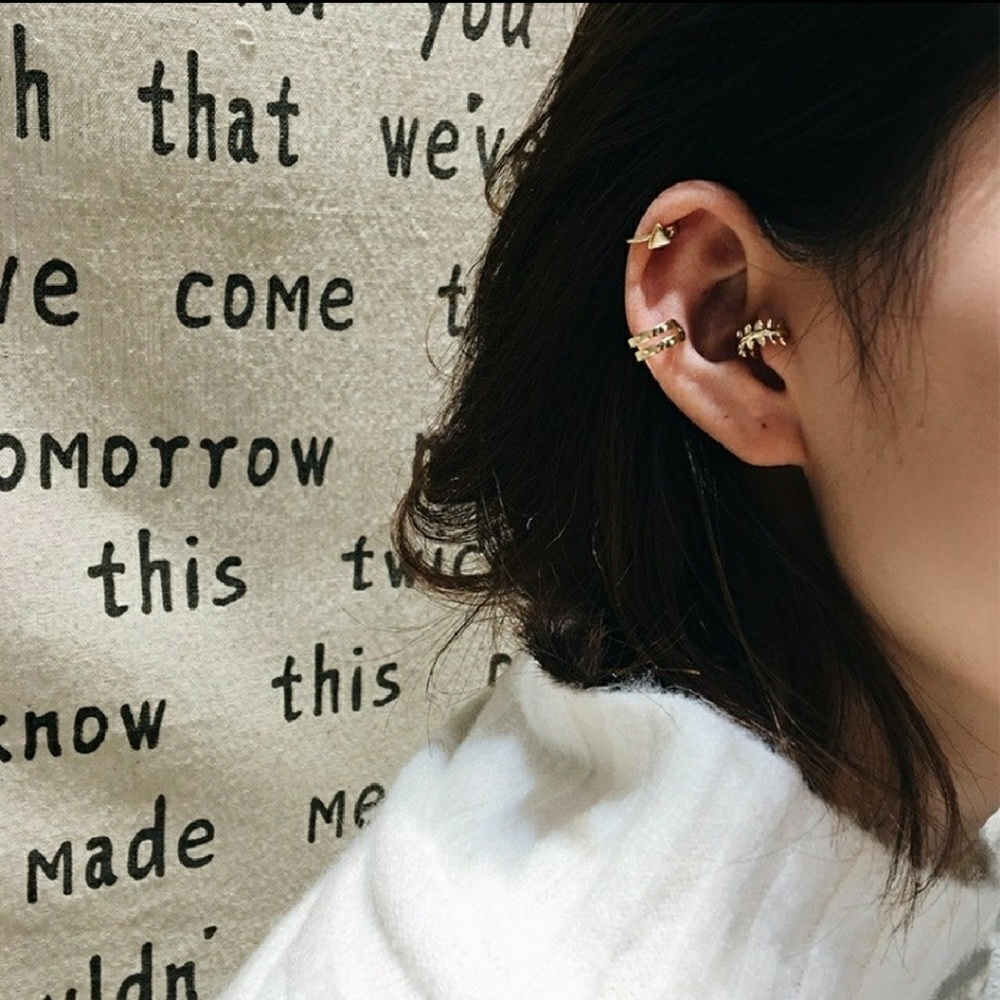 Gold Double Bar Ear Cuff